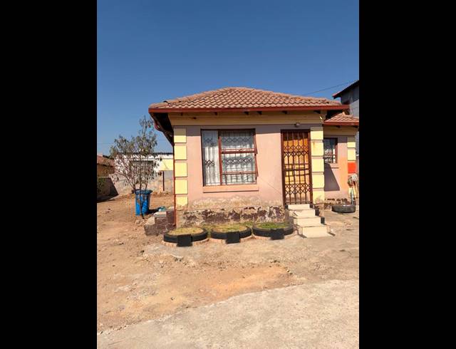 3 BEDROOM HOUSE FOR SALE IN OLIEVENHOUTBOSCH